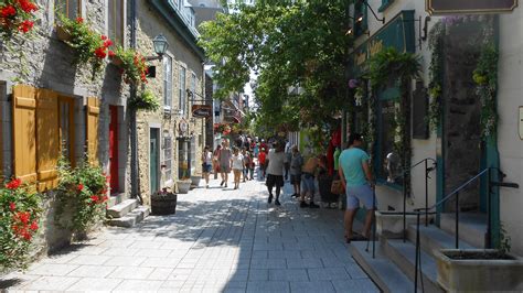 Find People in Quebec, QC .